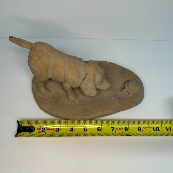 Austin Prod Beagle Dog and Turtle Sculpture 1980 "Curious" By Patrice Hannon - Picture 9 of 13